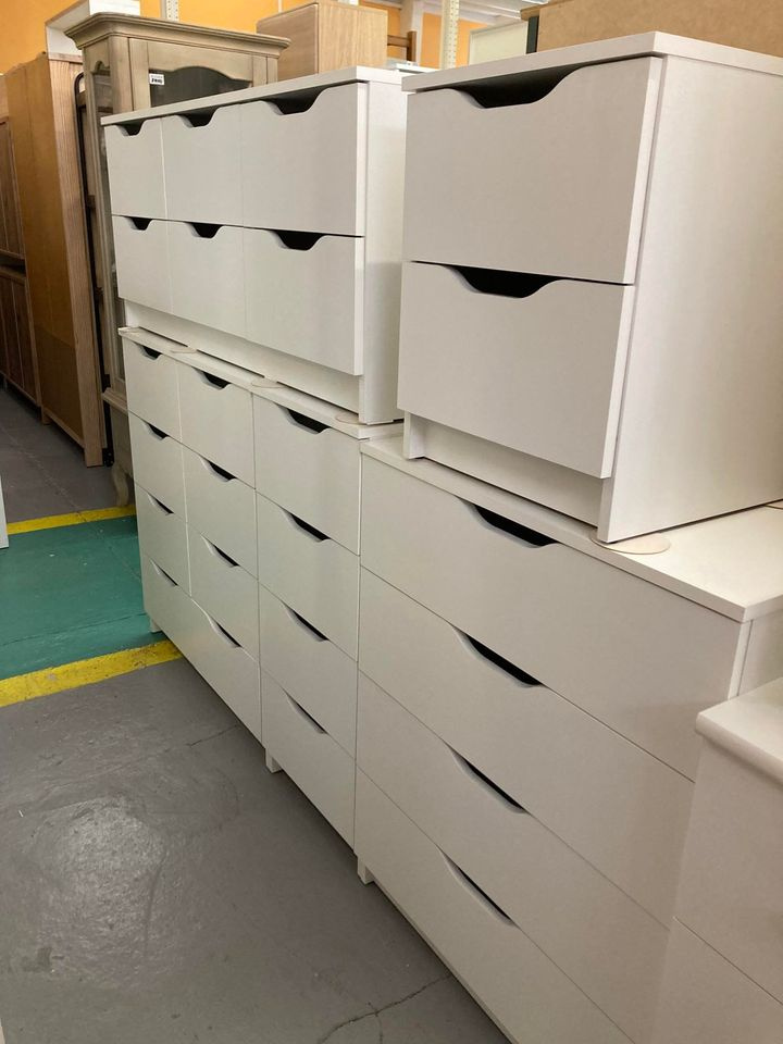 Levná bílá komoda šuplíky - 2