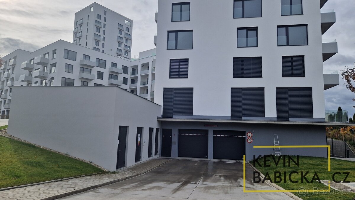Pronájem garážového stání, ul. třída Generála Píky, Brno - 2
