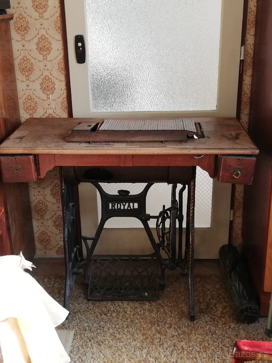Šicí stroj VERITAS starožitný - 2