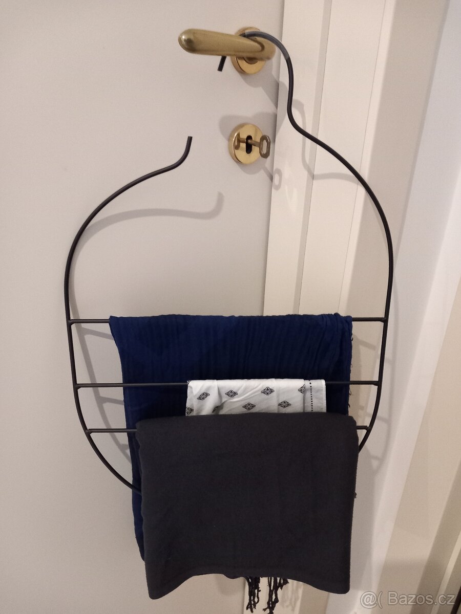 Prodám věšák na šály, šátky - 2