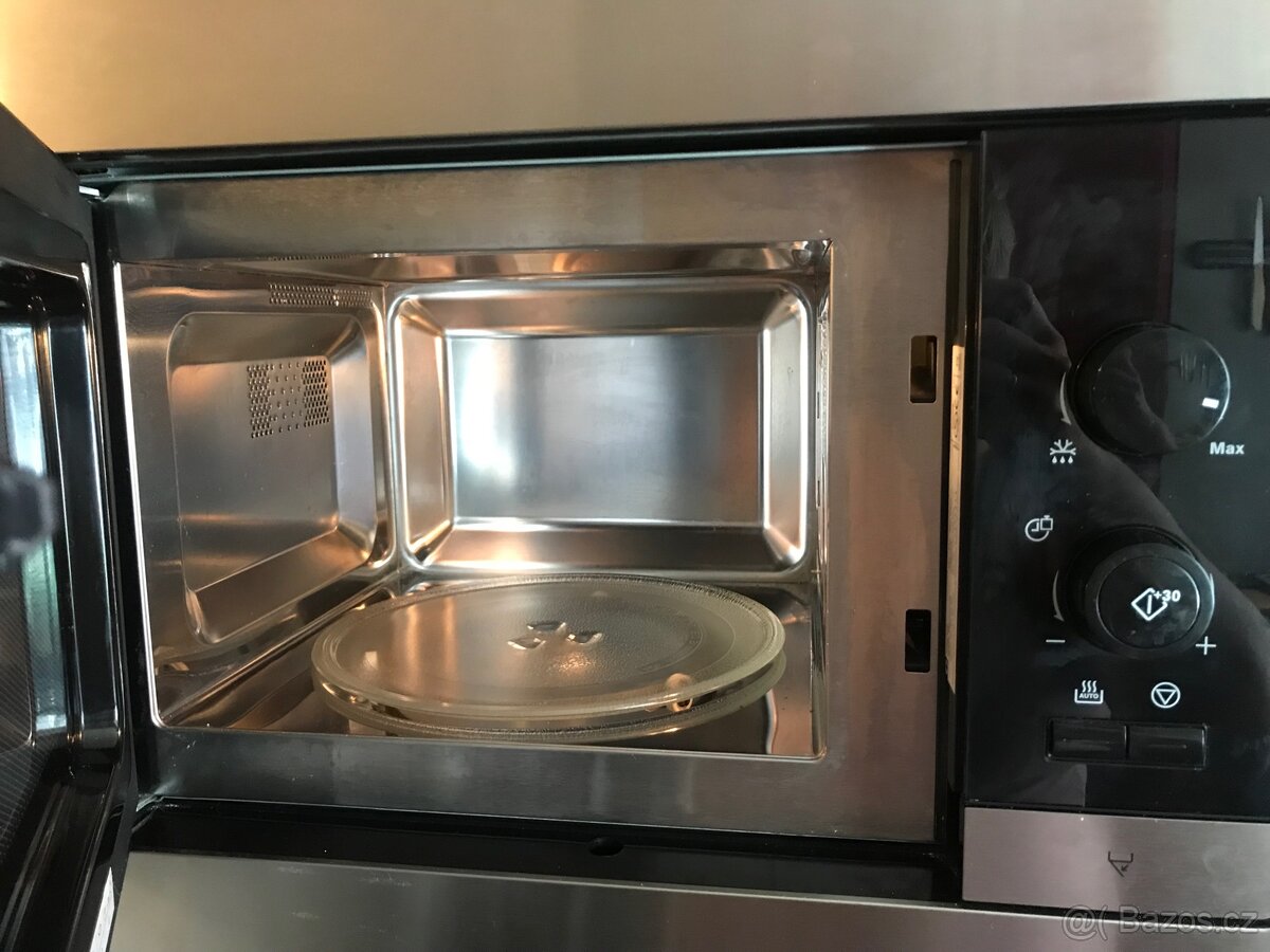 Vestavná mikrovlnná trouba Electrolux - 2