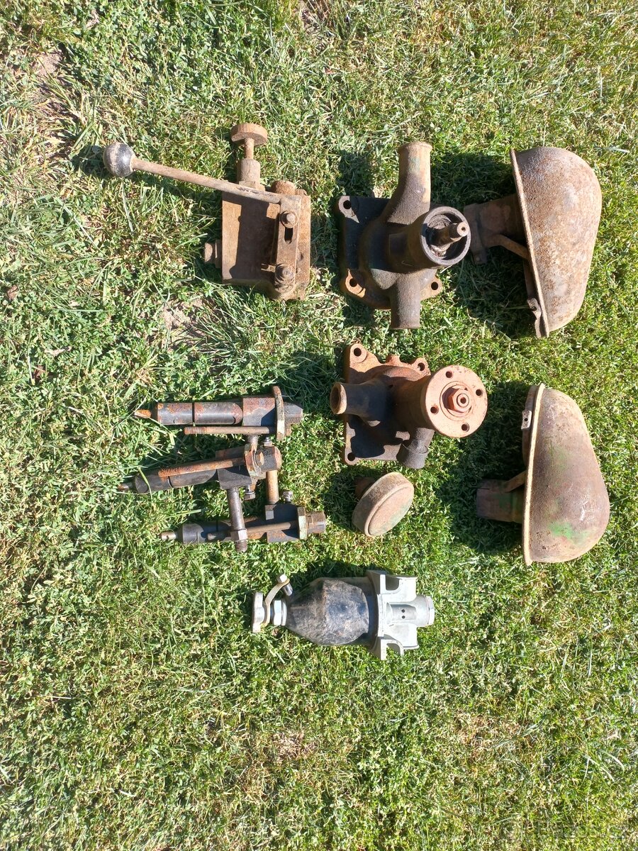 Díly na traktor - 2