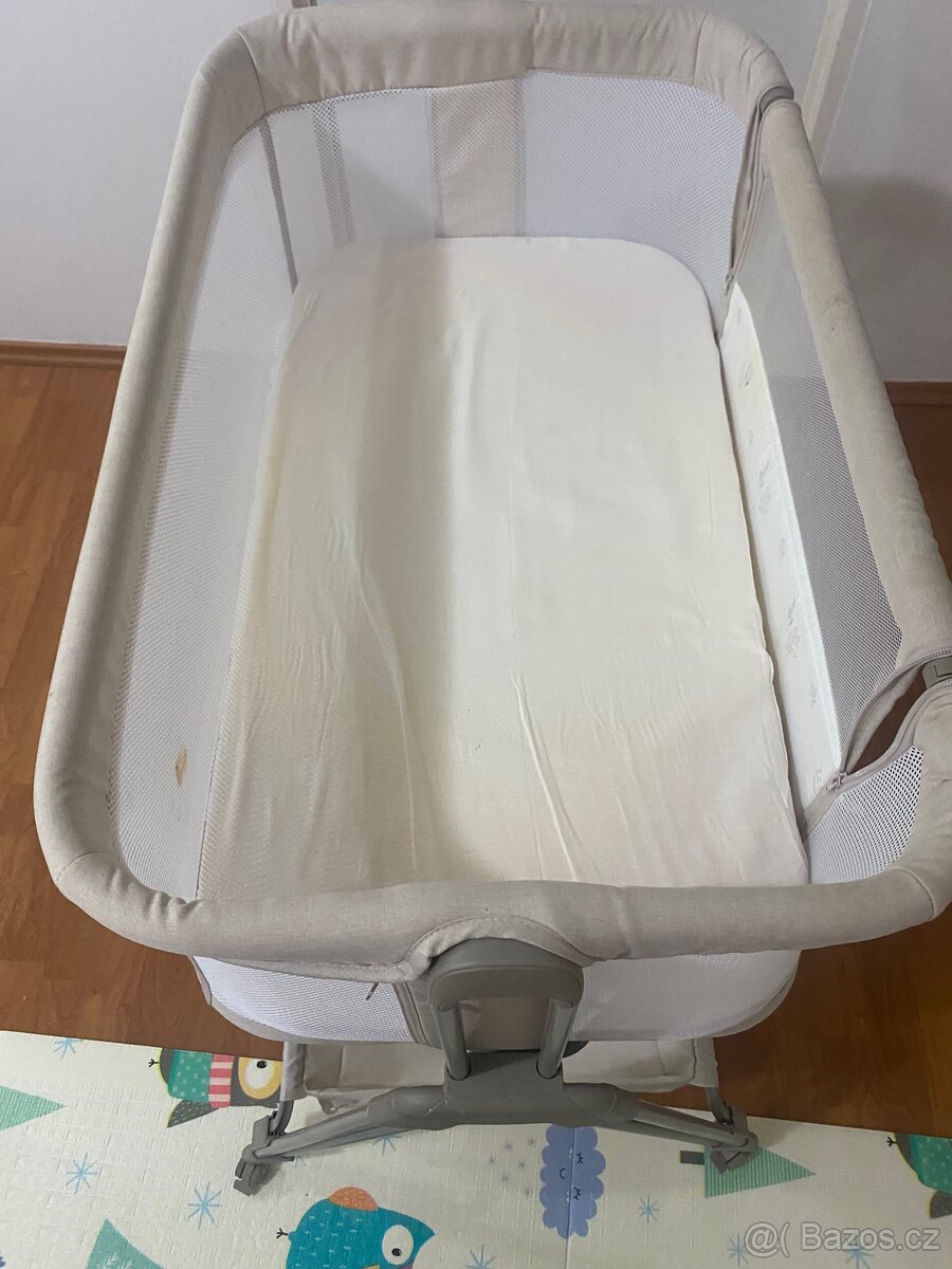 Dětská pojízdná postýlka - 2