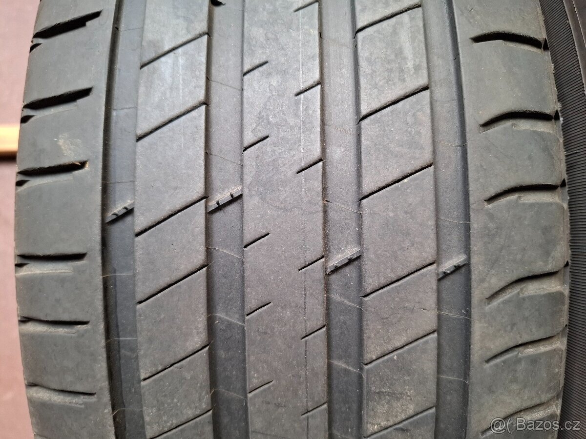235/55/19 Michelin Letní 5,5 mm a 5 mm - 2