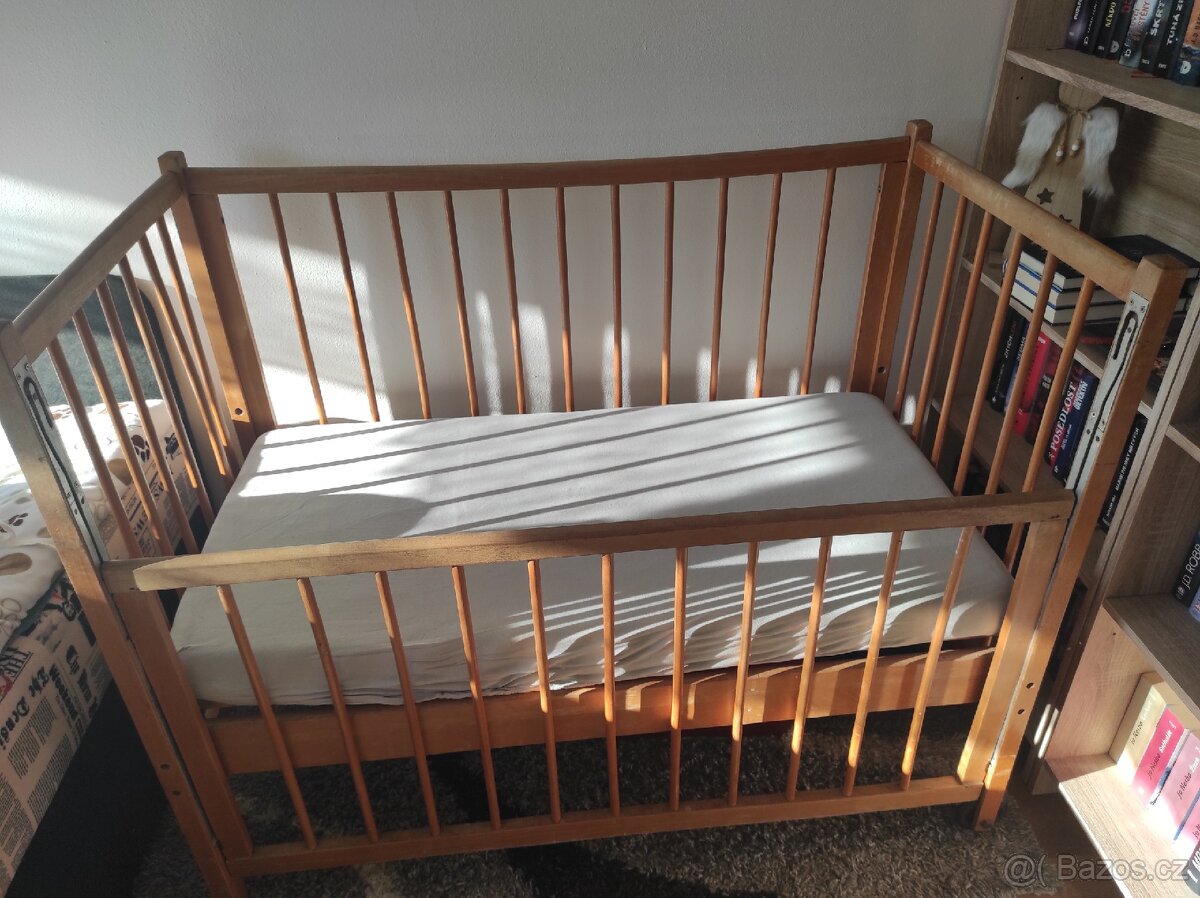 Dětská postýlka - dřevo starší - 2