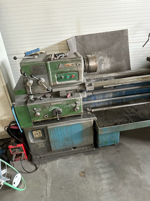 Soustruh hrotový SN 40 / 2000 - 2