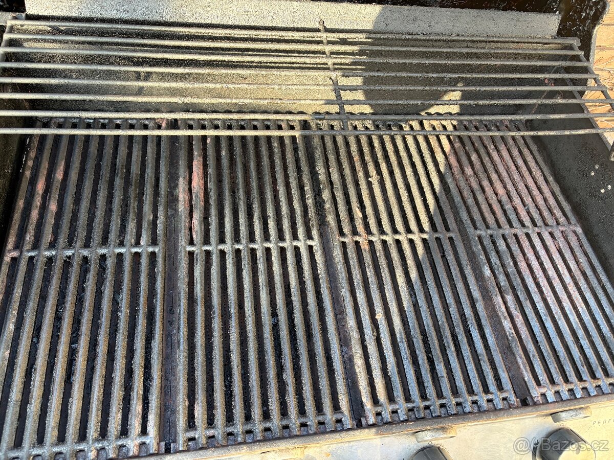 Gril charbro profesionál Mountfield - 2