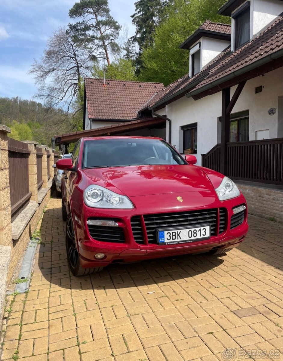 Porsche Cayenne GTS - 2