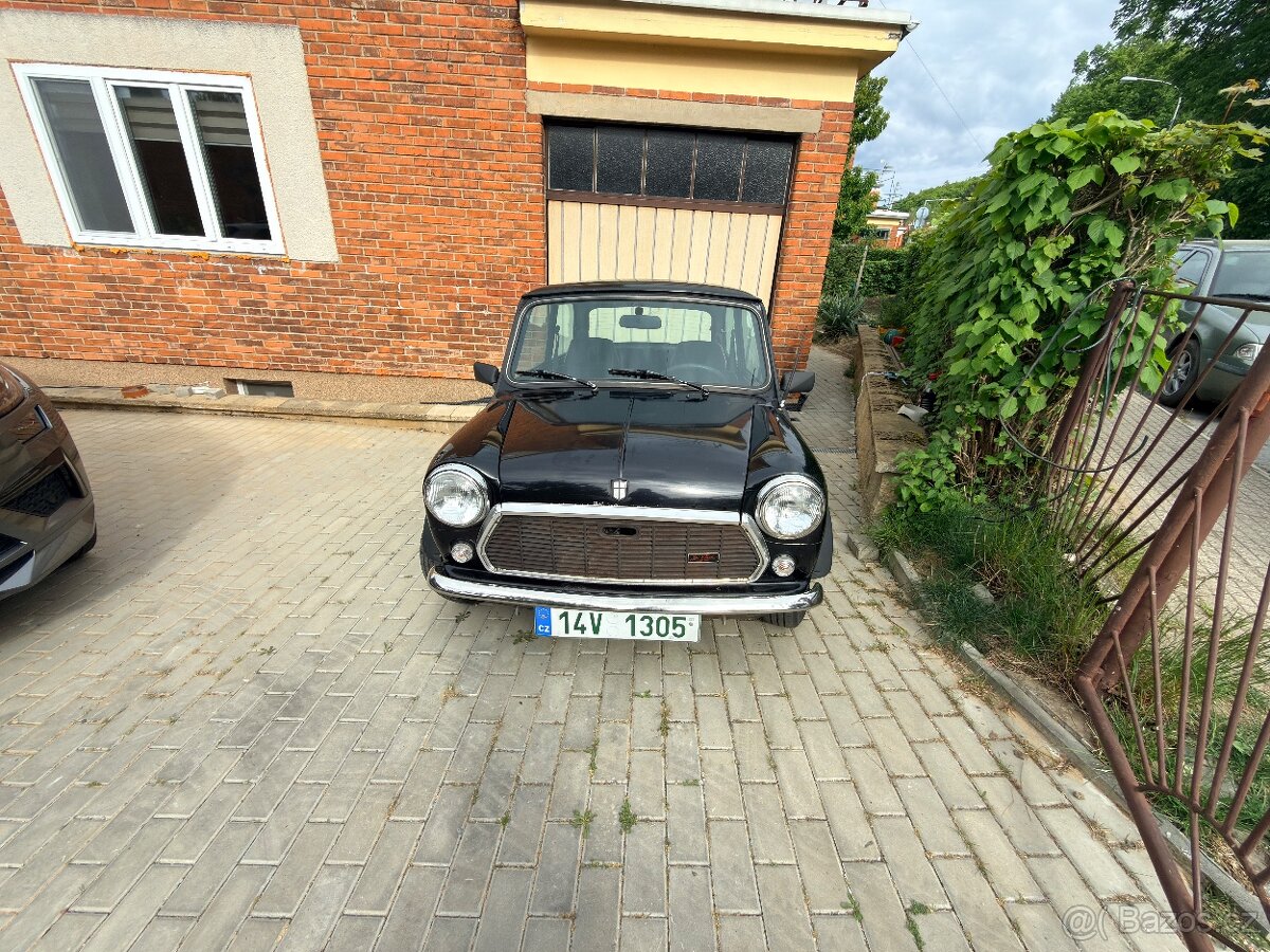 Austin Mini Jet Black - 2