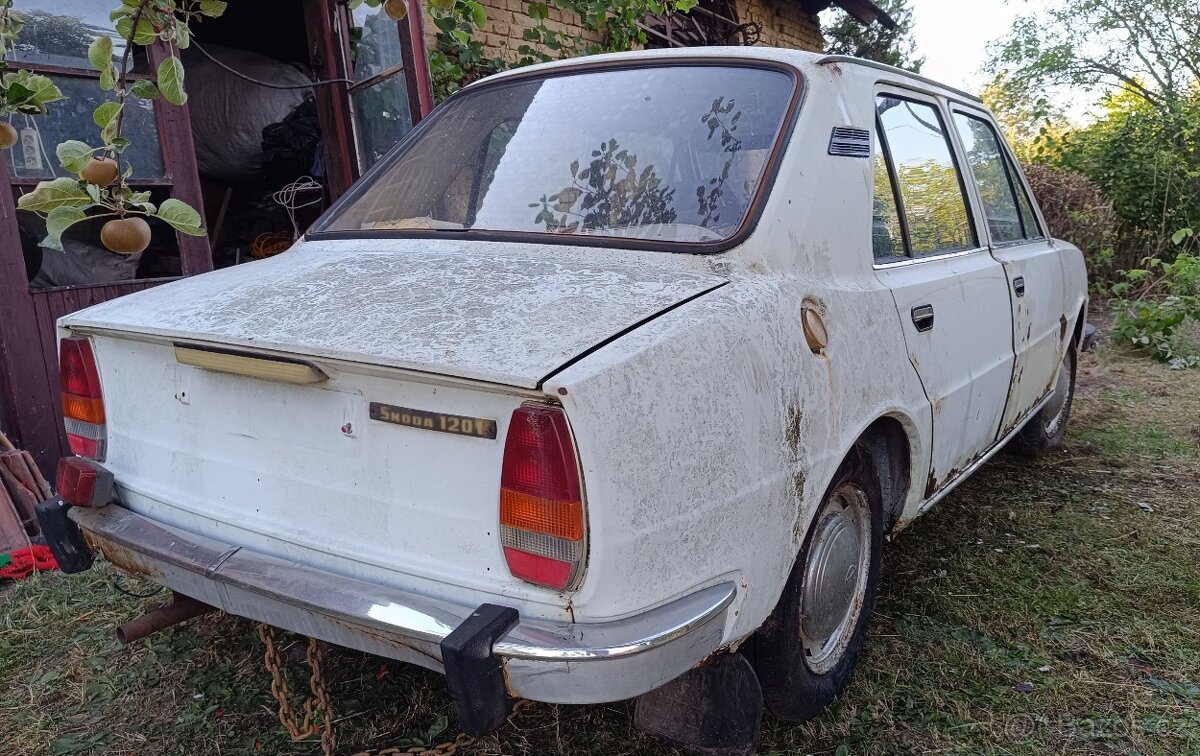 Škoda 120L "Užovka" - 2