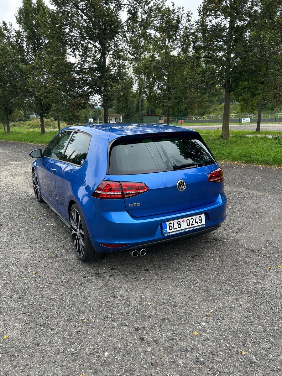 Volkswagen Golf 7 GTD - 2