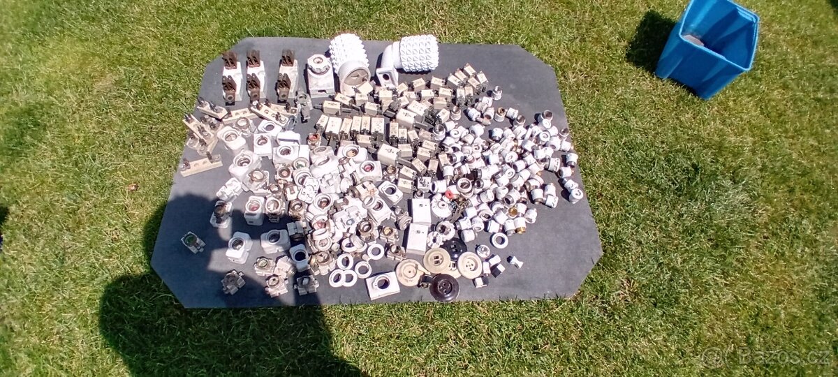 Porcelánové elektro díly - 2