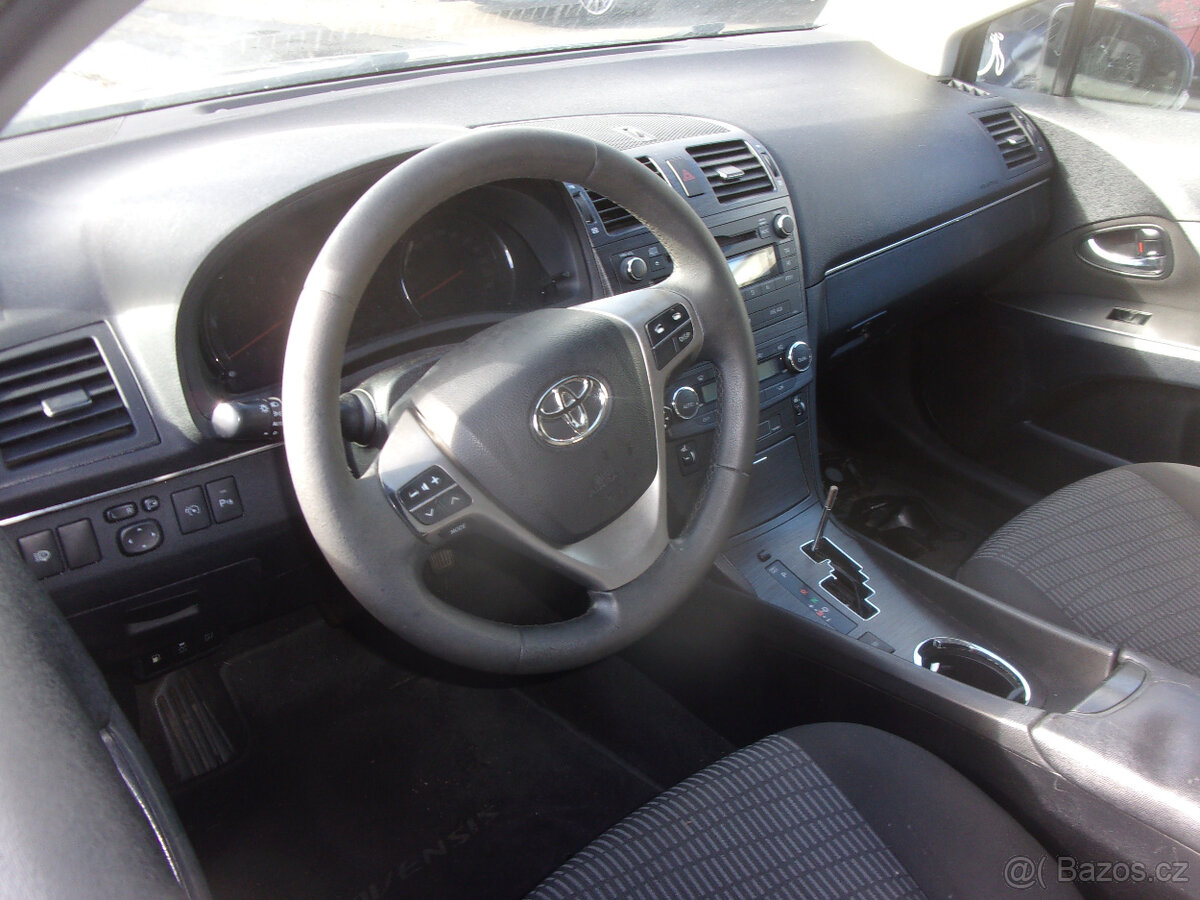 Toyota Avensis T27 - 2