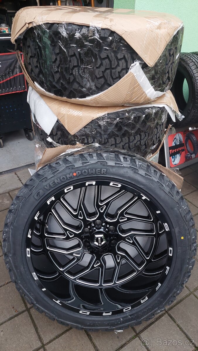 Offroad  alu kola 22x12 ET-44 rozteč 6x139,7