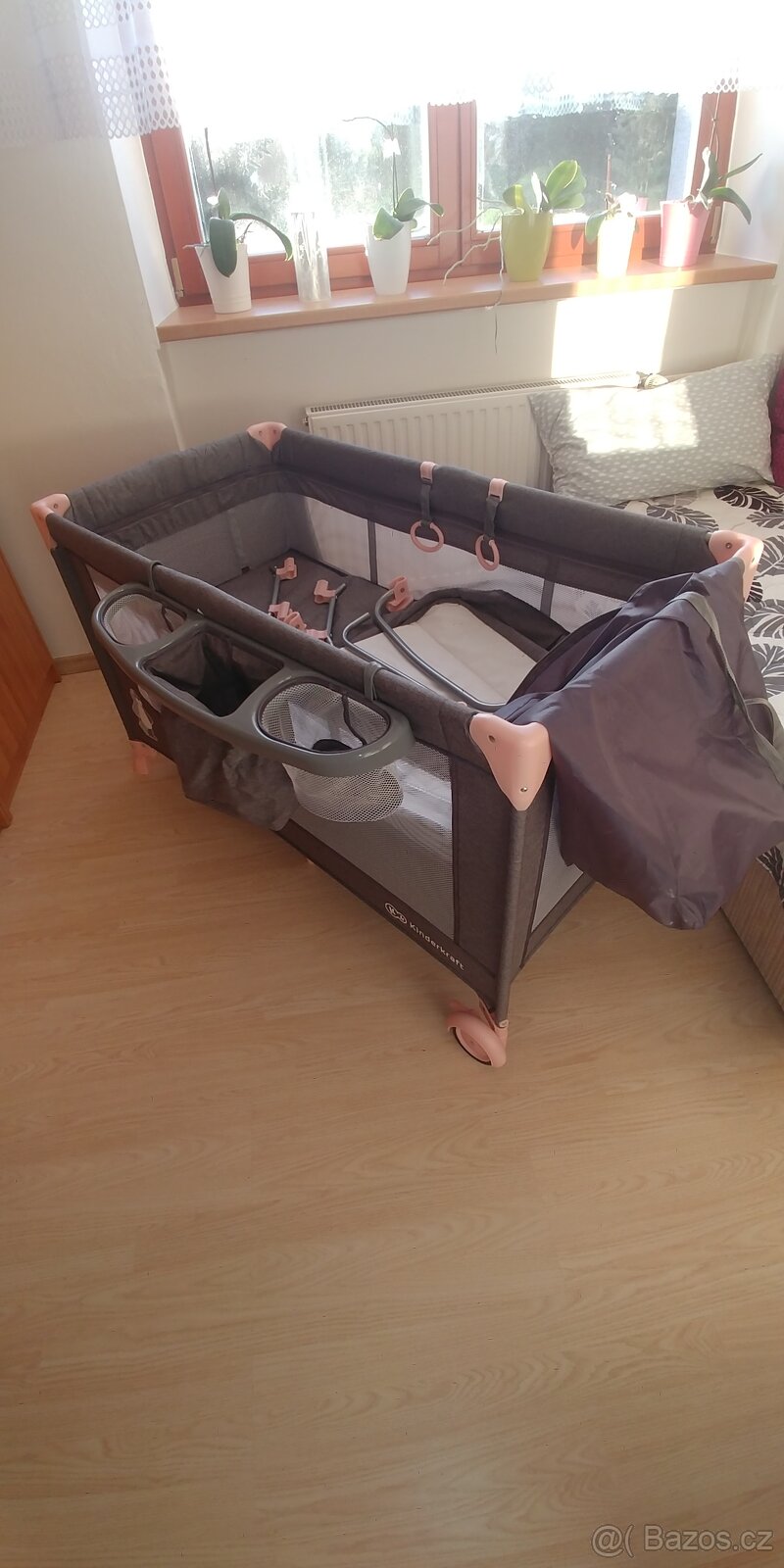 KINDERKRAFT - Postýlka cestovní JOY s doplňky šedorůžová - 2