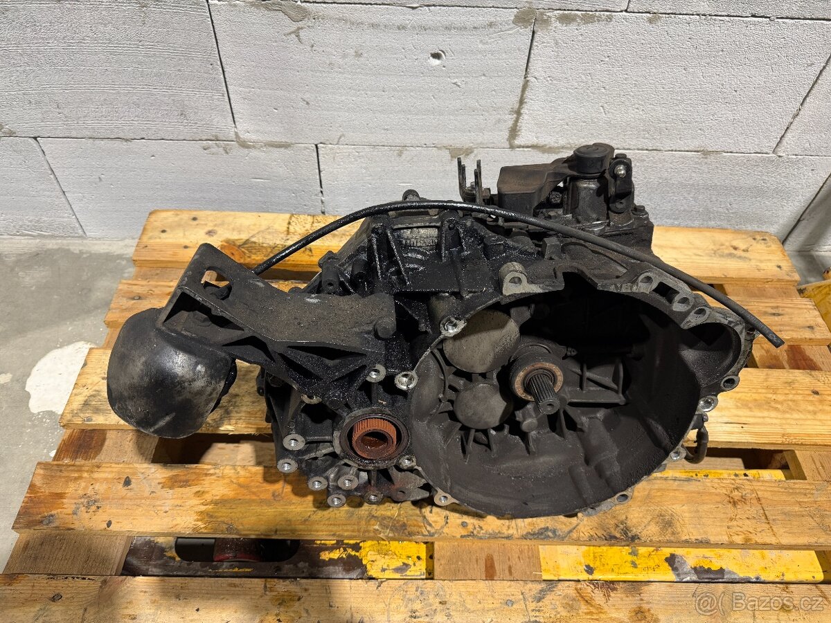 Manuální převodovka Volvo XC90 D5 AWD 2009 M66 36001348 - 2