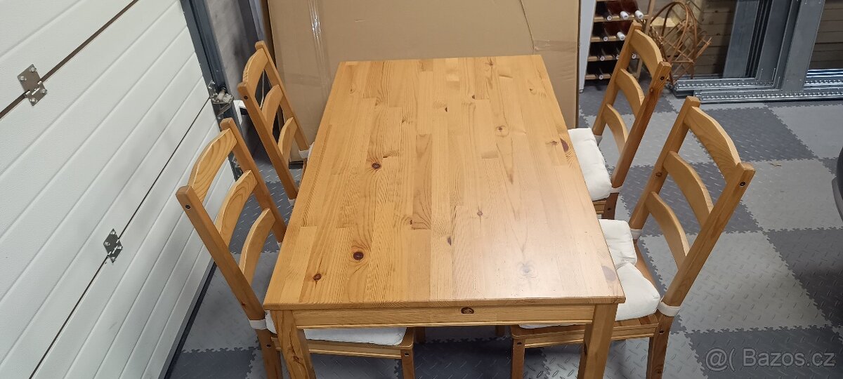 Prodám jídelní stůl a židle - 2