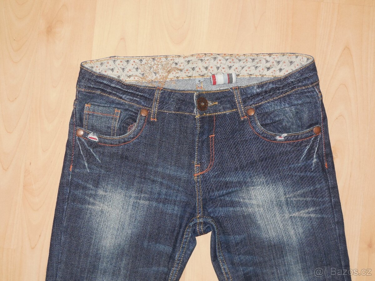 Tmavě modré 3/4 jeansy - 2