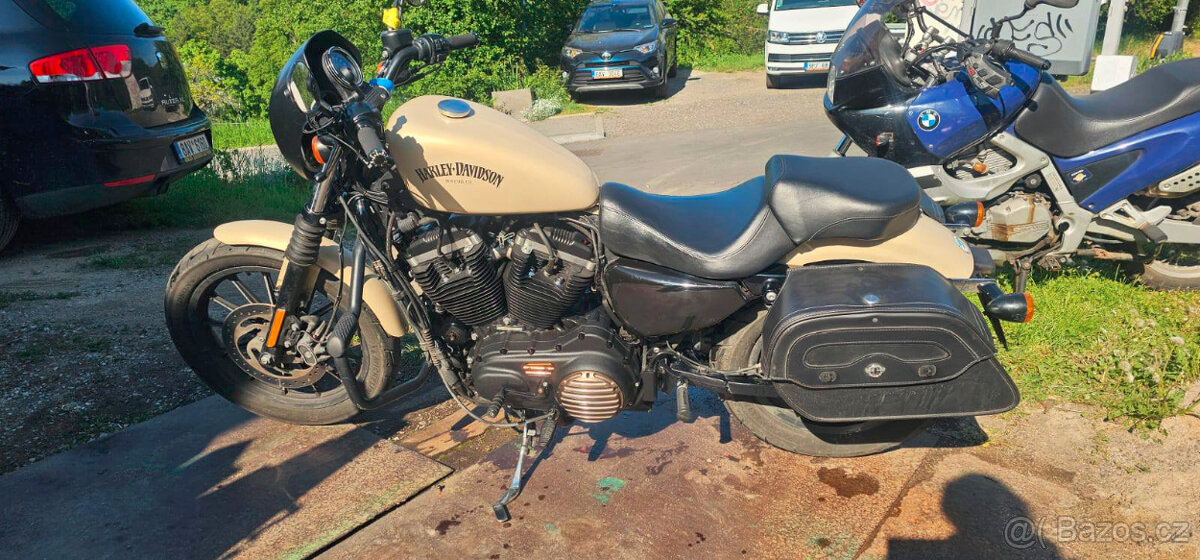 Harley-Davidson Sportster Iron 883 - 2