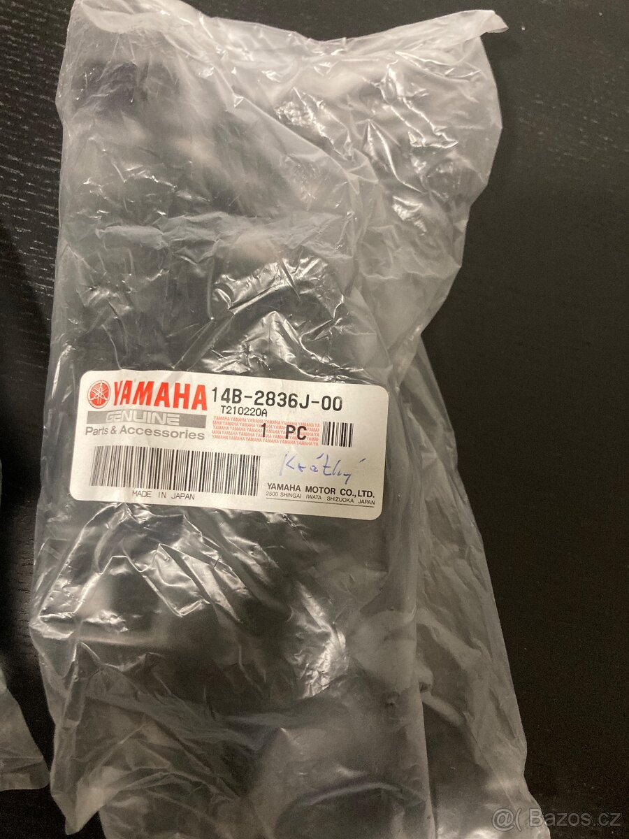 Yamaha r1 2012 držák regulátoru dobíjení - 2