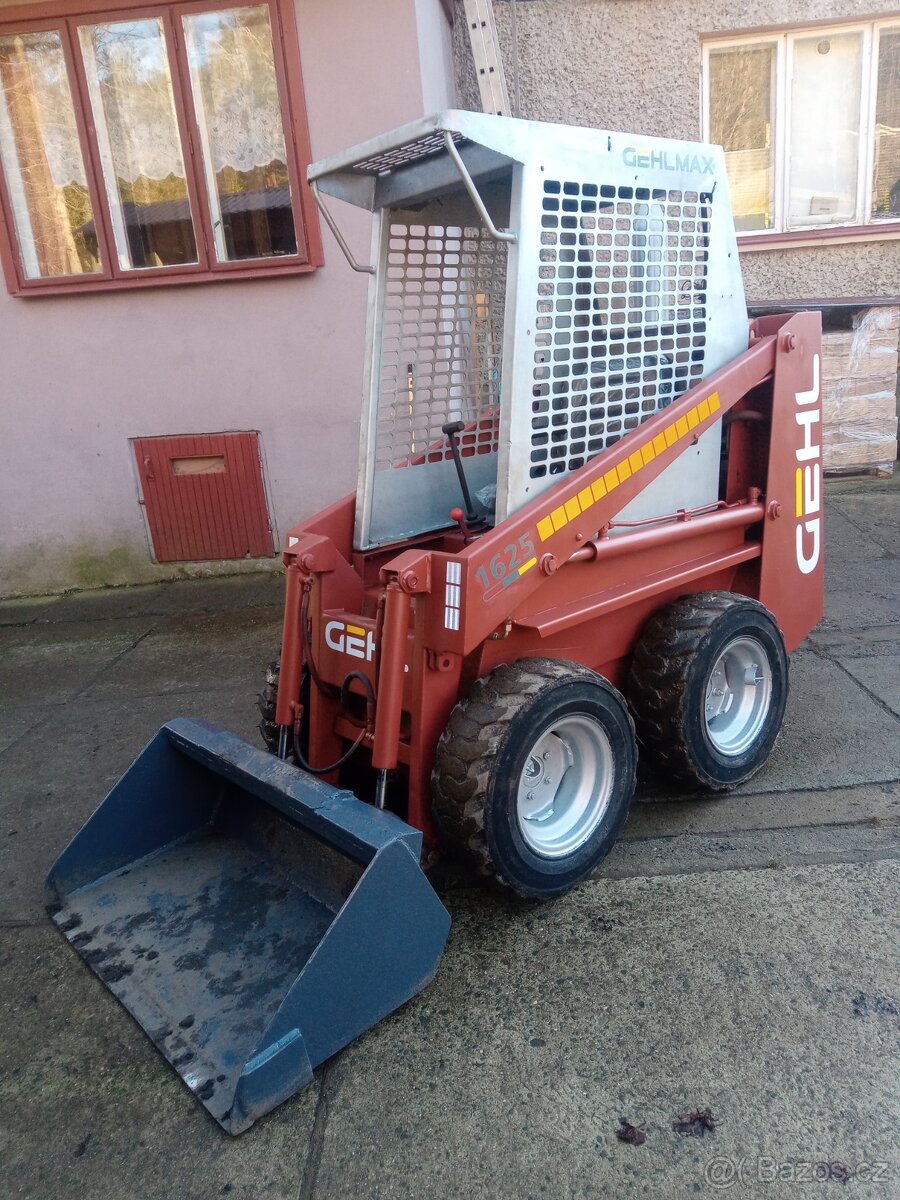 Smykovy nakladac bobcat gehl 1625 - 2