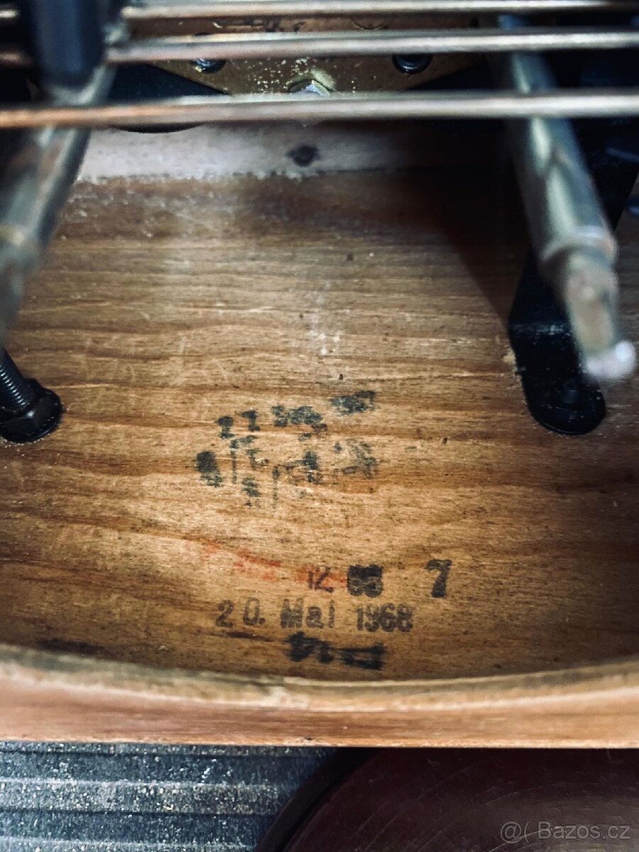 Starožitné hodiny Brusel r.1968 - 2