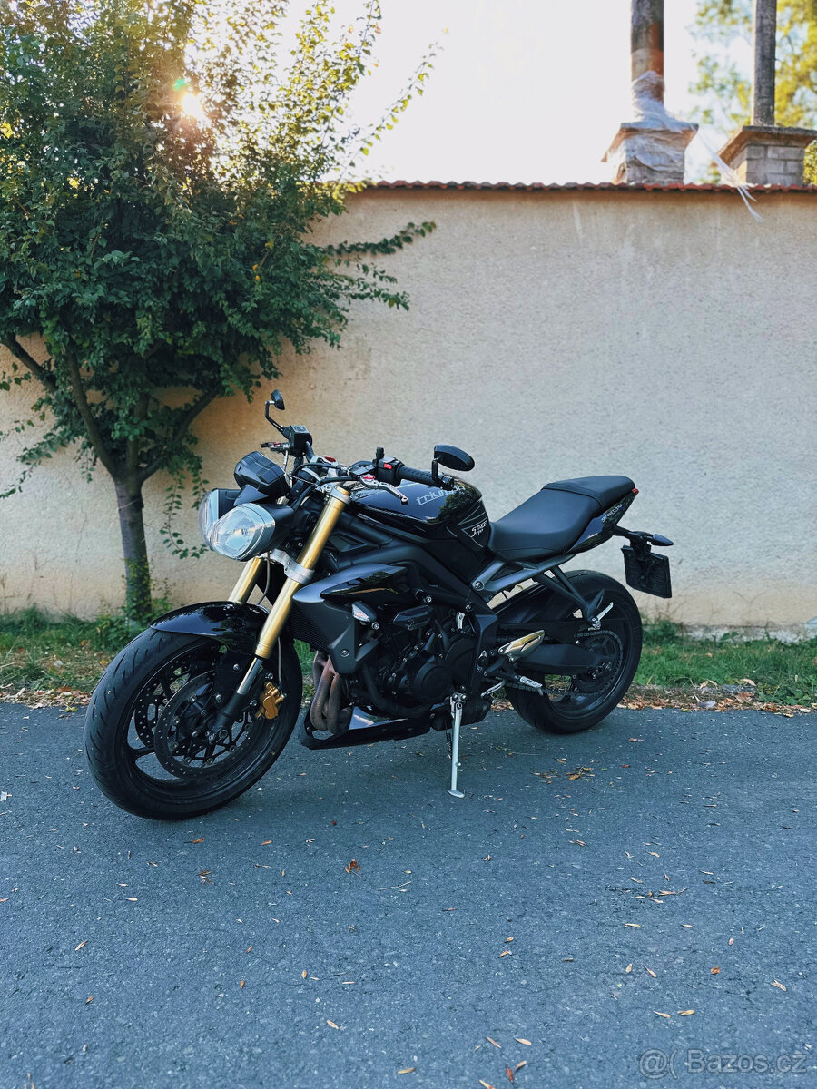 Triumph Street Triple 675 2014 | Nové pneu S22, QuickShifter - 2