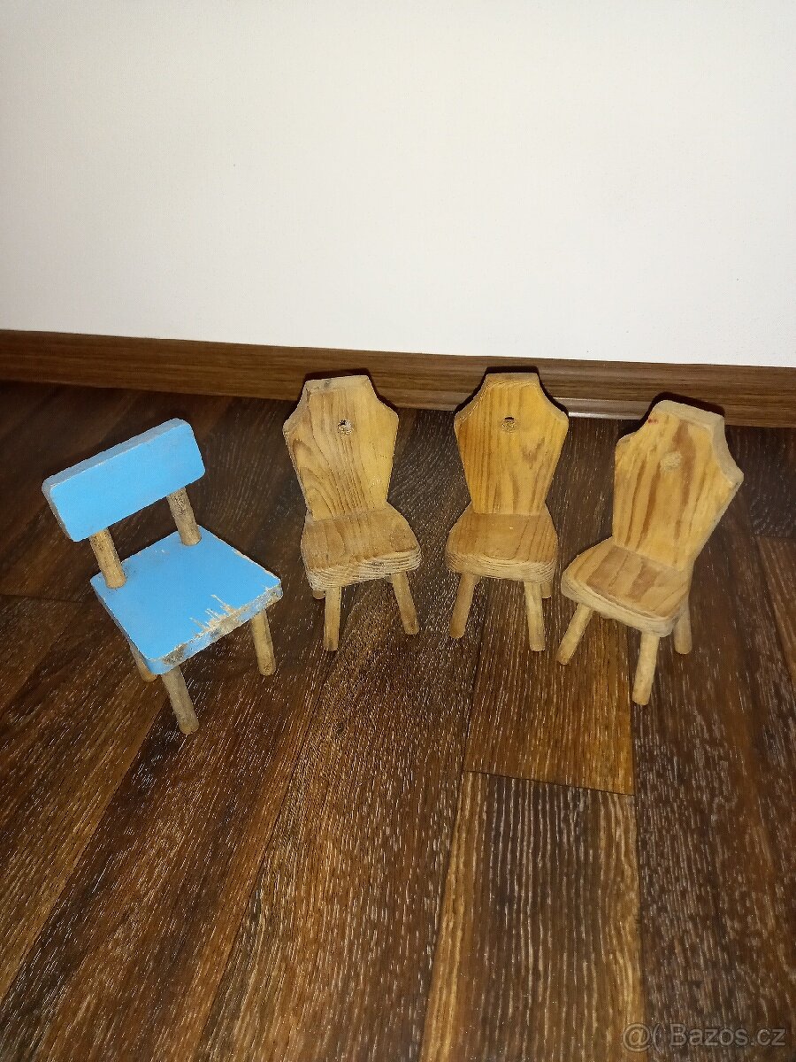 Židličky pro panenky - 2