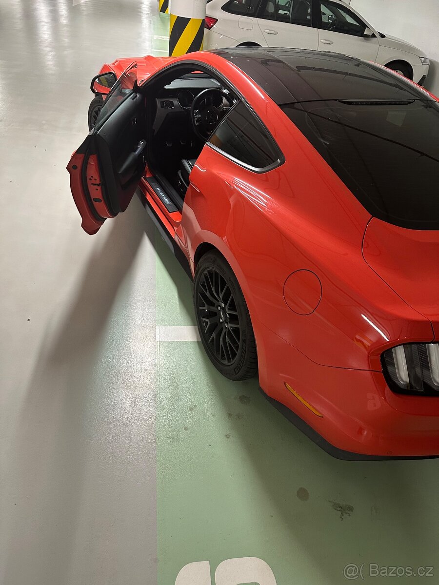 Ford Mustang 5.0 eu verze manual - 2