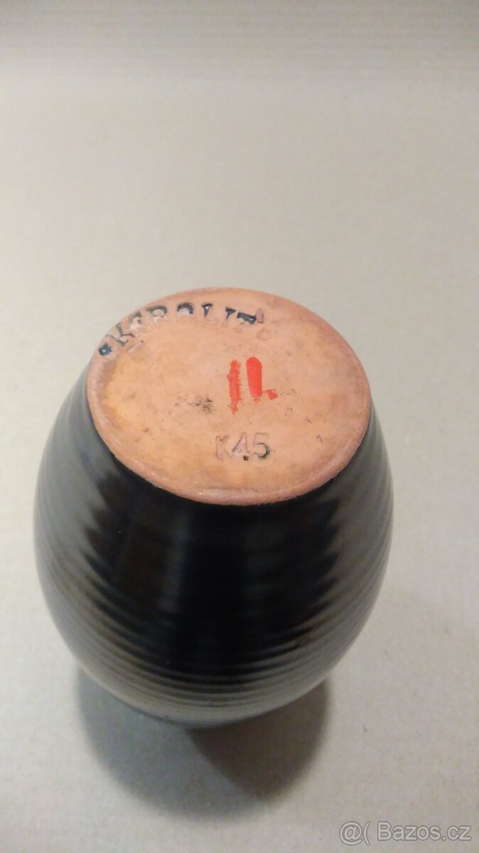 Váza z keramiky - 2