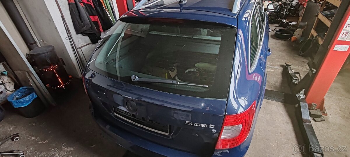 5 dveře Škoda Superb kombi předface - 2