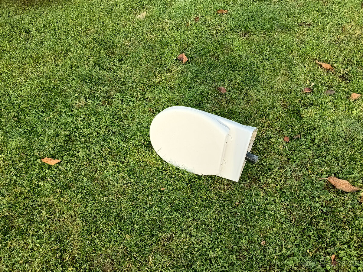 ZÁVĚSNÉ WC - CONCEPT - 2