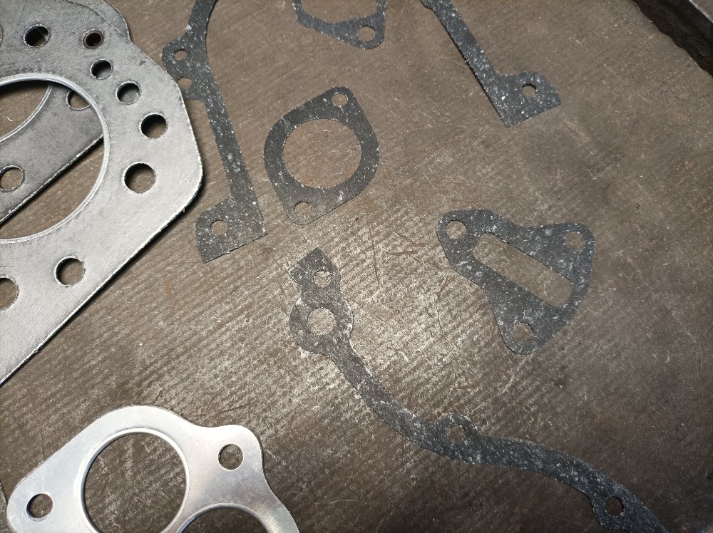 Sada těsnění škoda 100 - 2