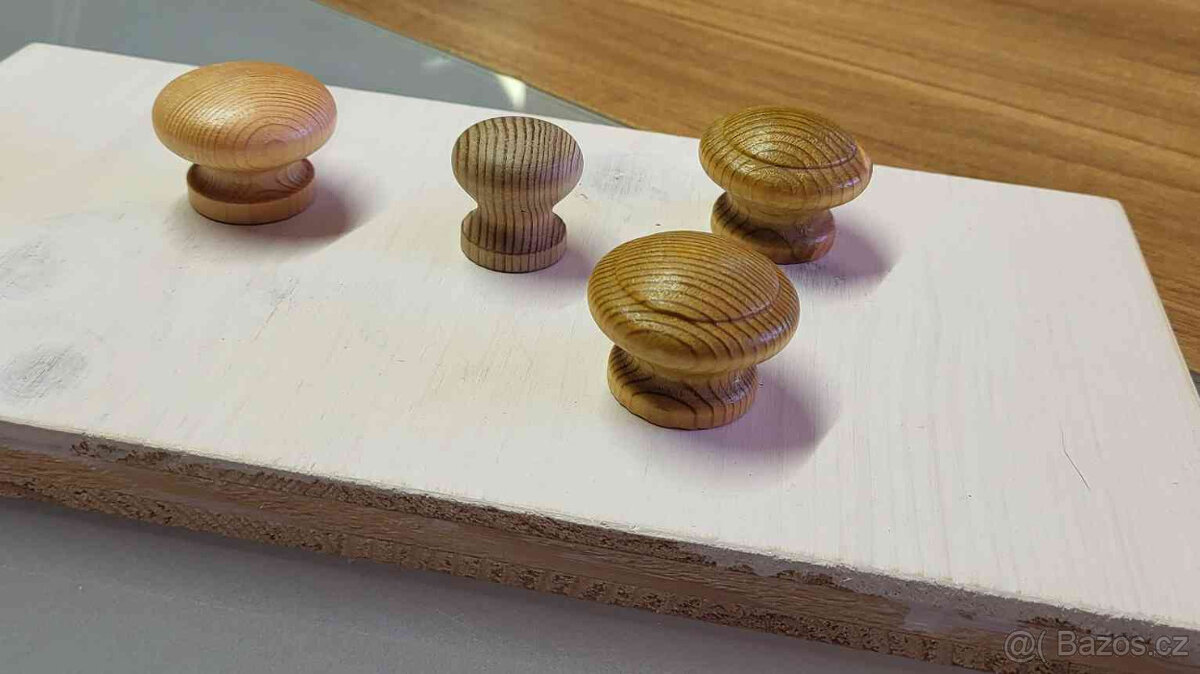 Dřevěné úchytky - knopky - 2