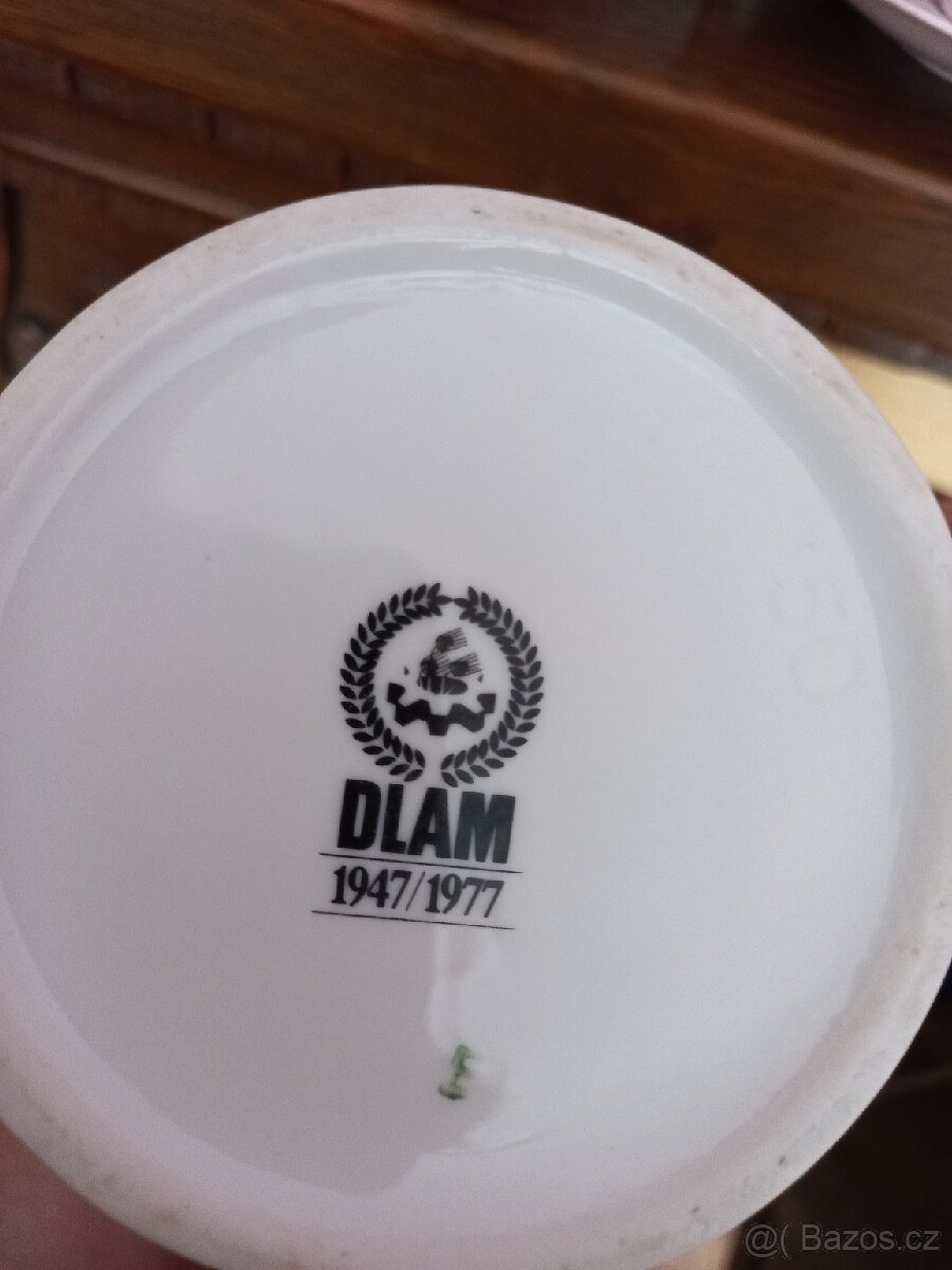 Džbánek na pivo
- 2