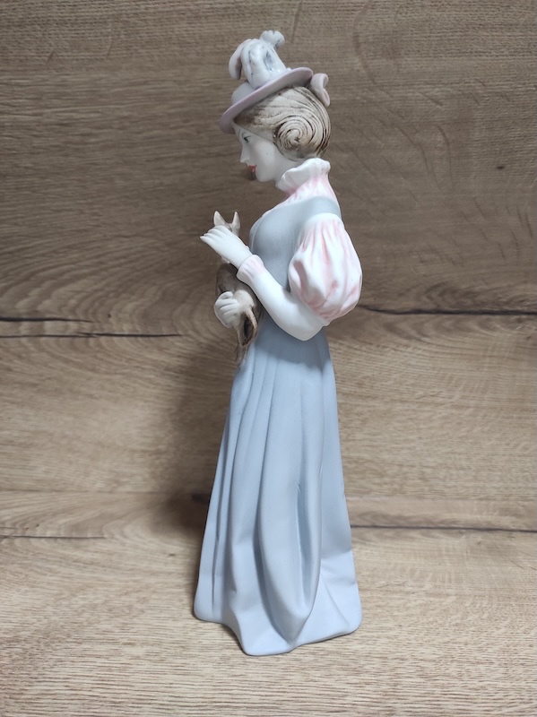 Porcelánová soška Royal Dux – dáma s psíkem - 2
