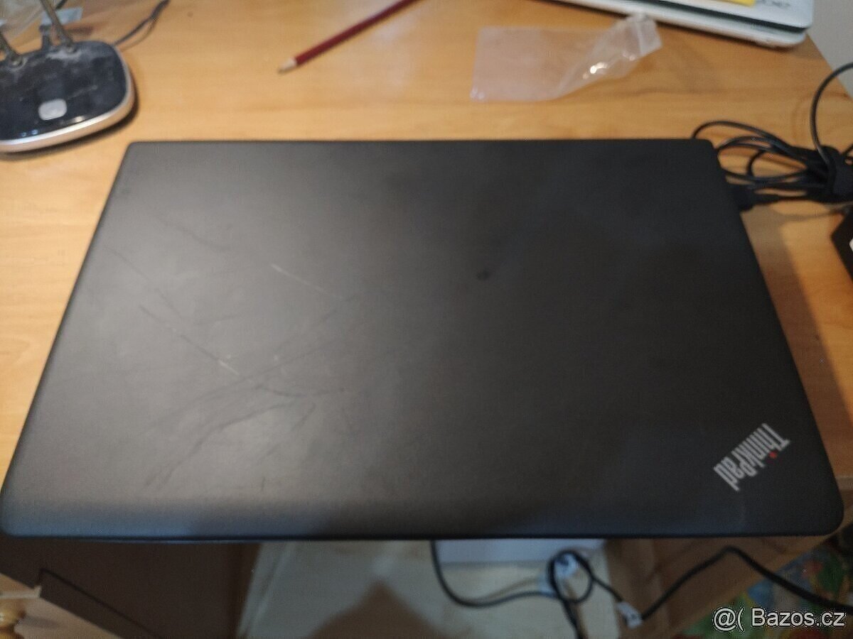 Notebook Lenovo, Intel i5 až 2,7ghz;Windows 10 - 2