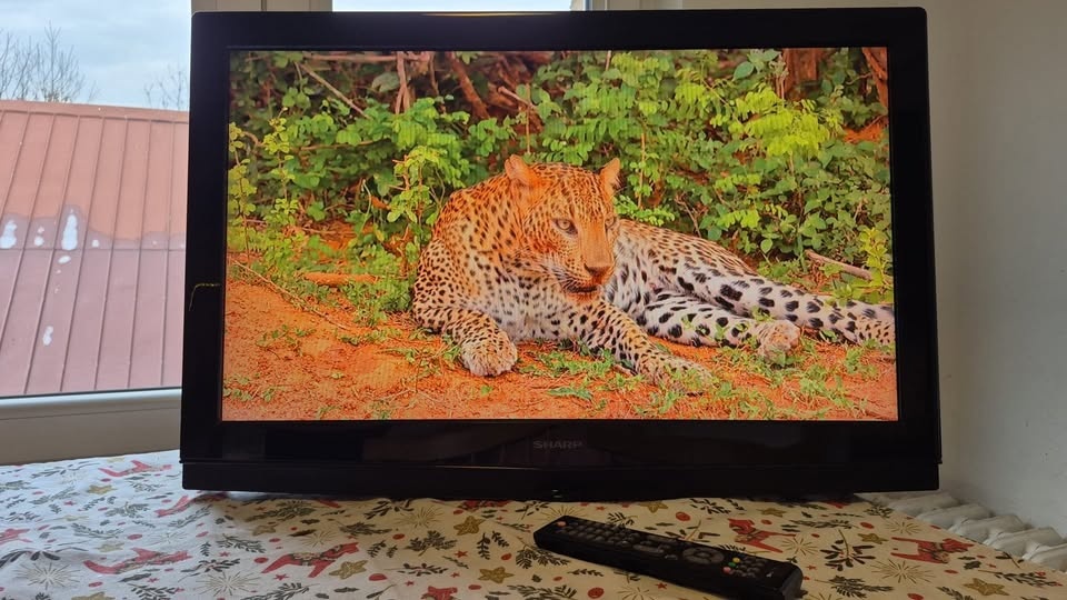 Sharp LC-32SB25E TV - 2