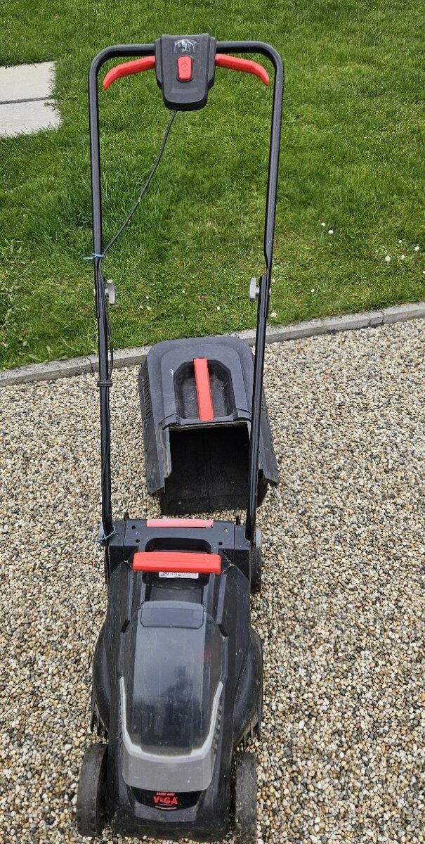 Prodám aku sekačku - 2