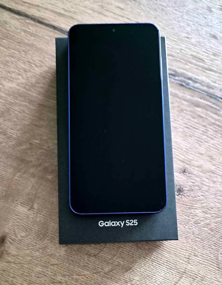 Samsung Galaxy S25 128GB - 2