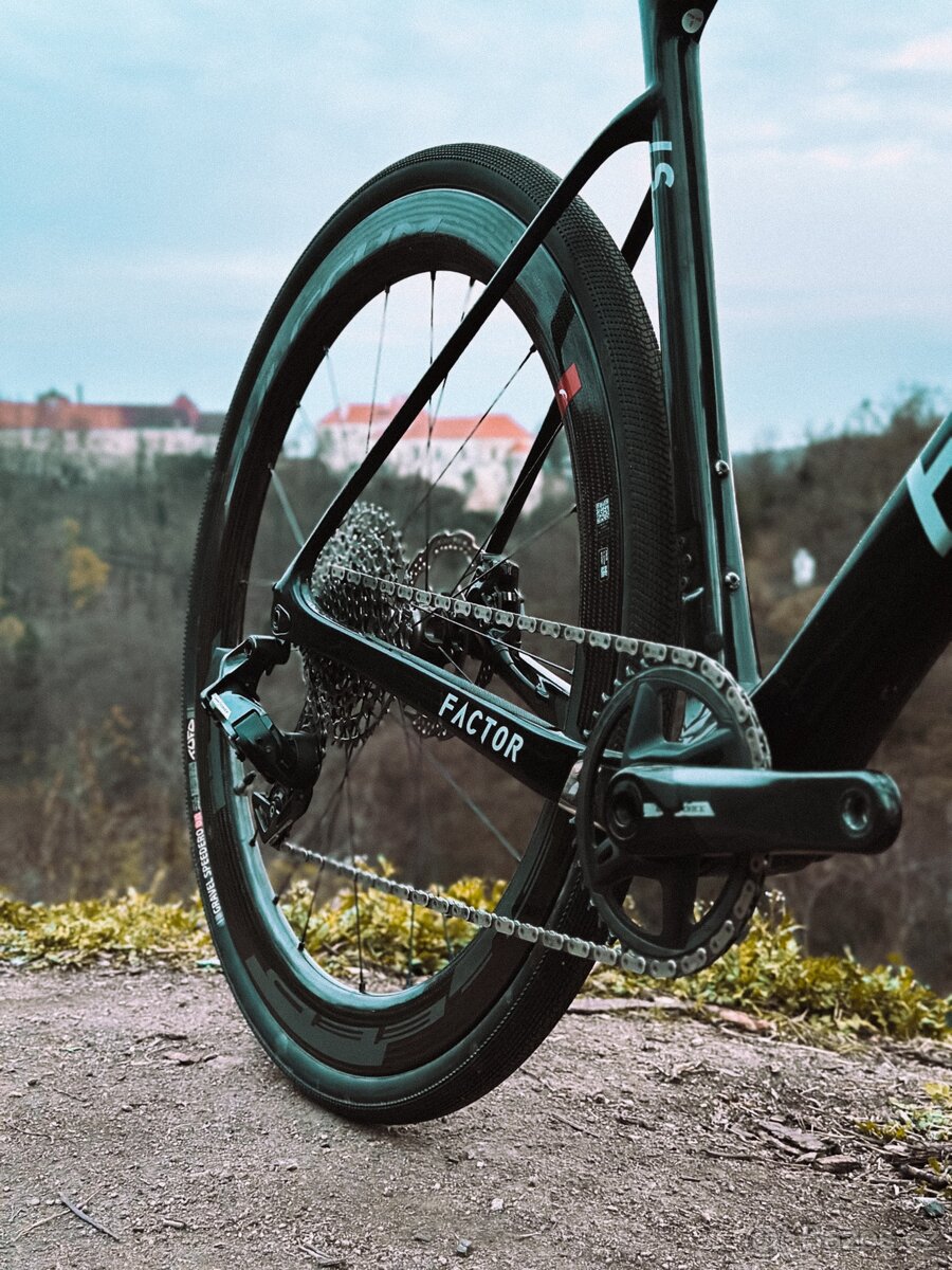 Factor LS MONTANA 2025 | M | SRAM FORCE - 2