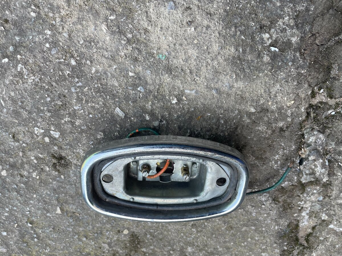 Prodám chromovaný spodek blinkru - 2