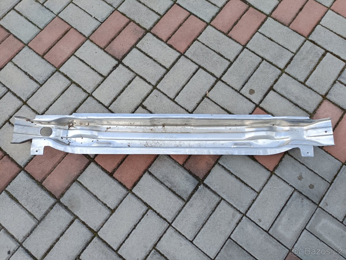 Výztuha čela / horní příčka Audi A6 C6 - 2
