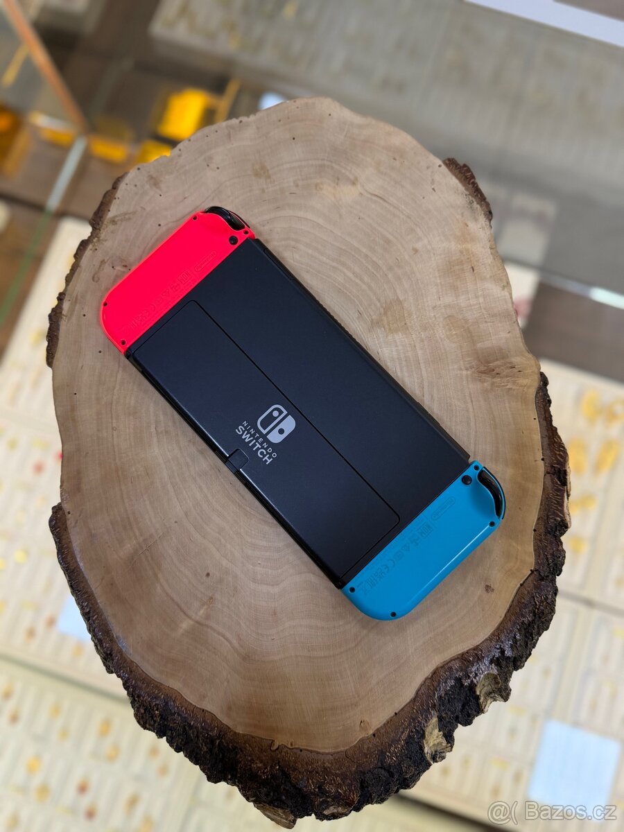 NINTENDO SWITCH OLED - 2