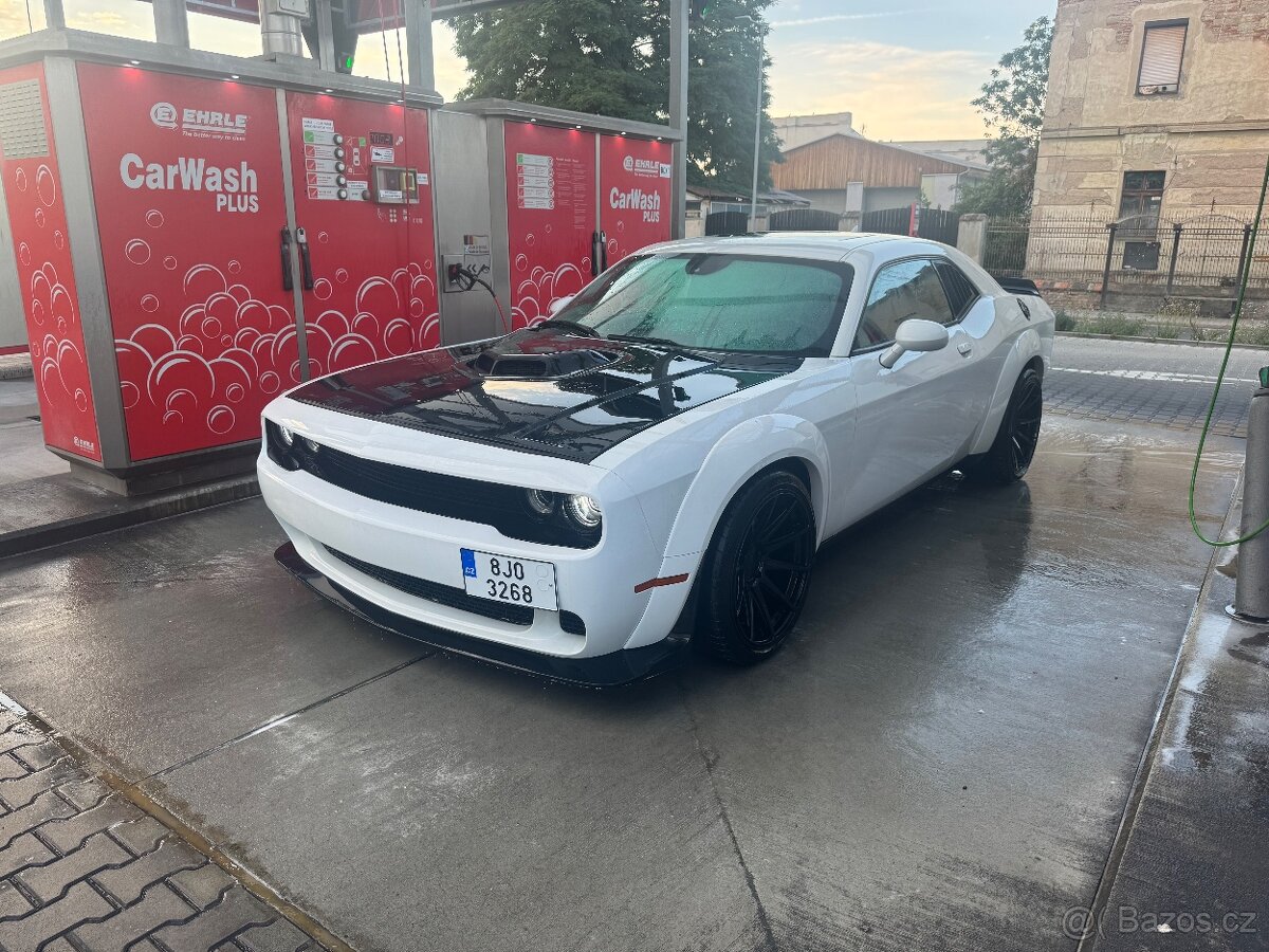 Dodge Challenger 6.4 2018 | R/T 392 | Scat Pack Shaker - 2