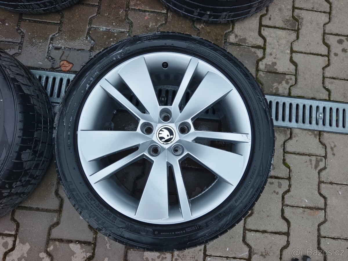 Pěkná letní alu sada Zenith 18" Škoda Superb 235/45 R18 - 2