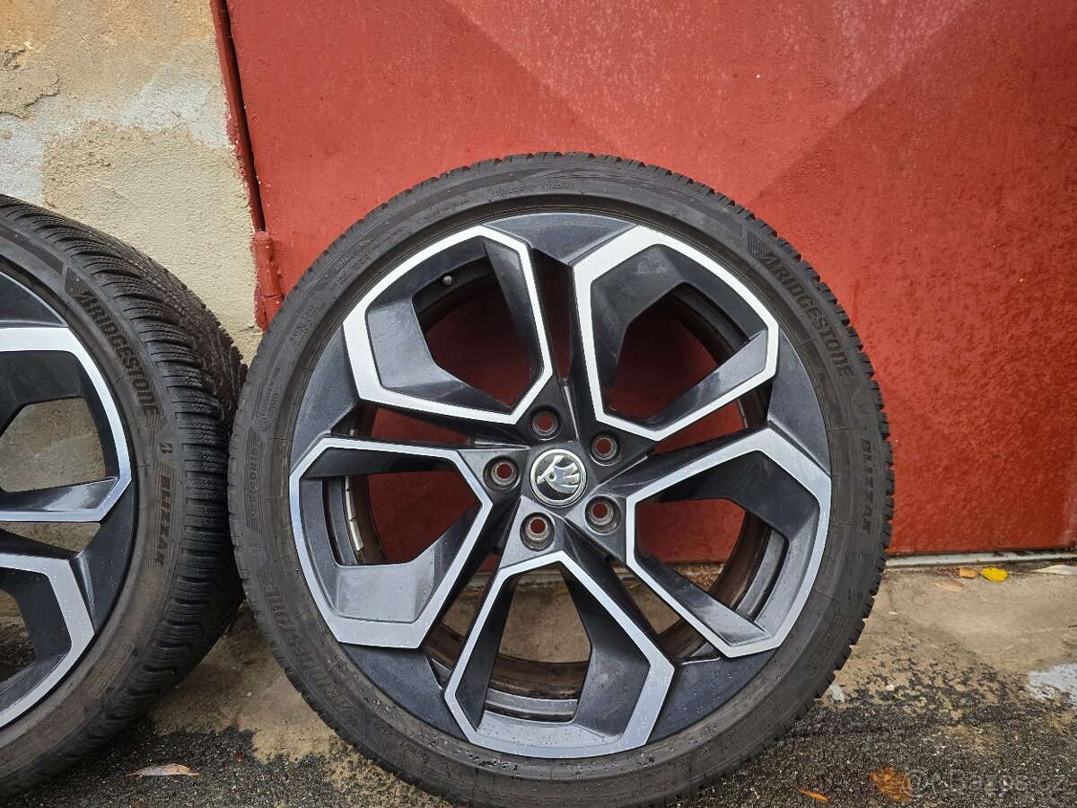 Zimní sada kol pneu Škoda Octavia Altair R19, TPMS - 2