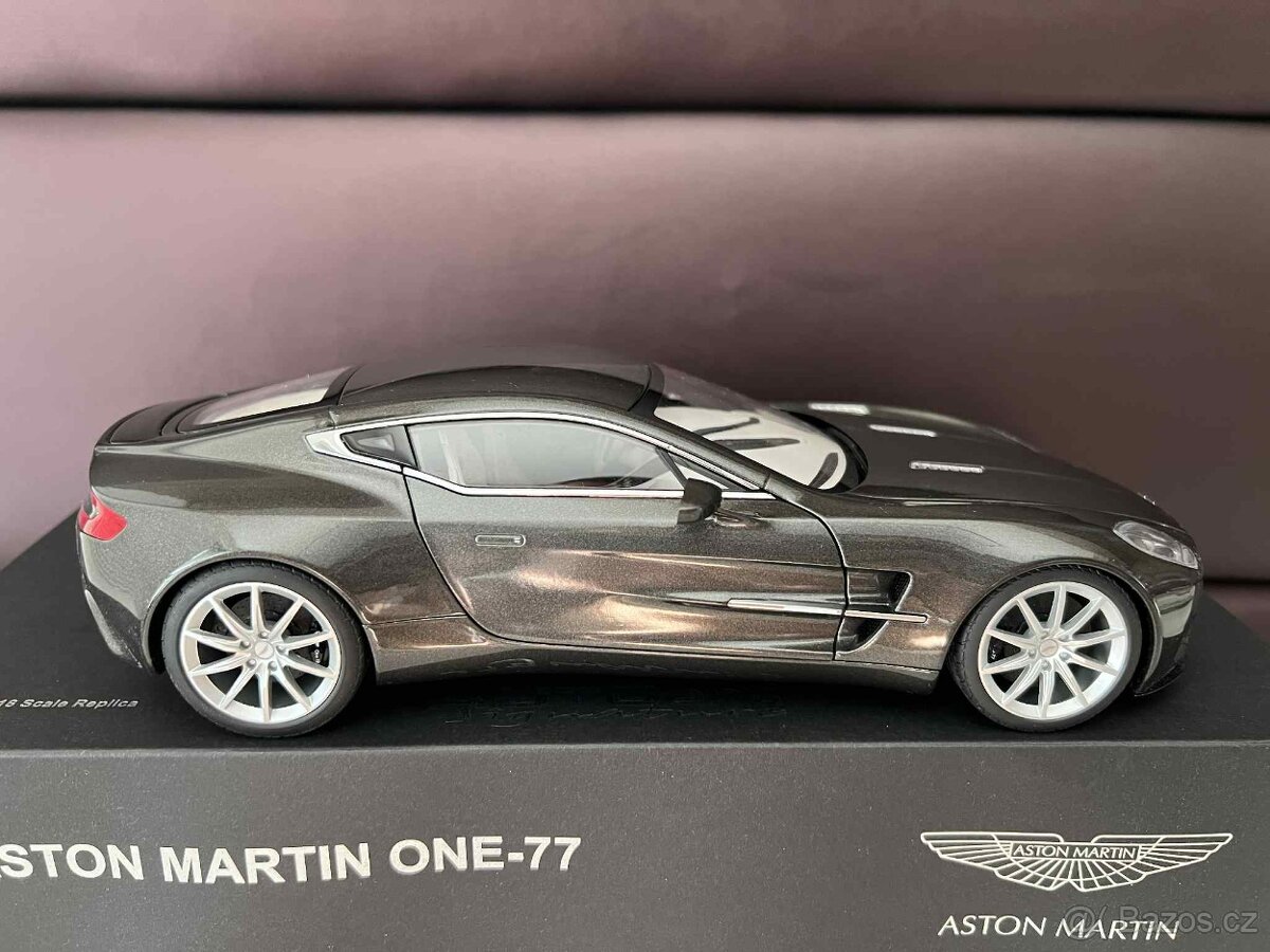 1:18 Autoart, Aston Martin - 2