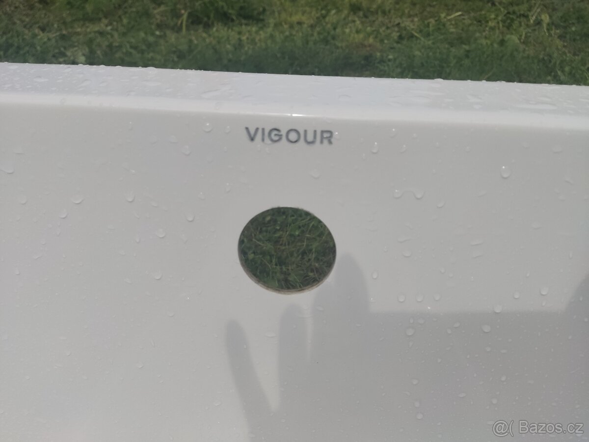 Krásna nova vana zn. VIGOUR 180x85 - 2