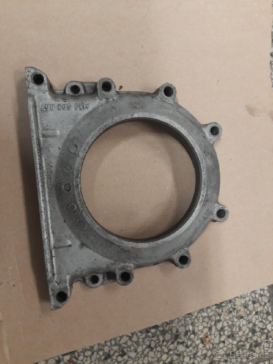 Víka motoru Zetor Crystal starý typ - 2